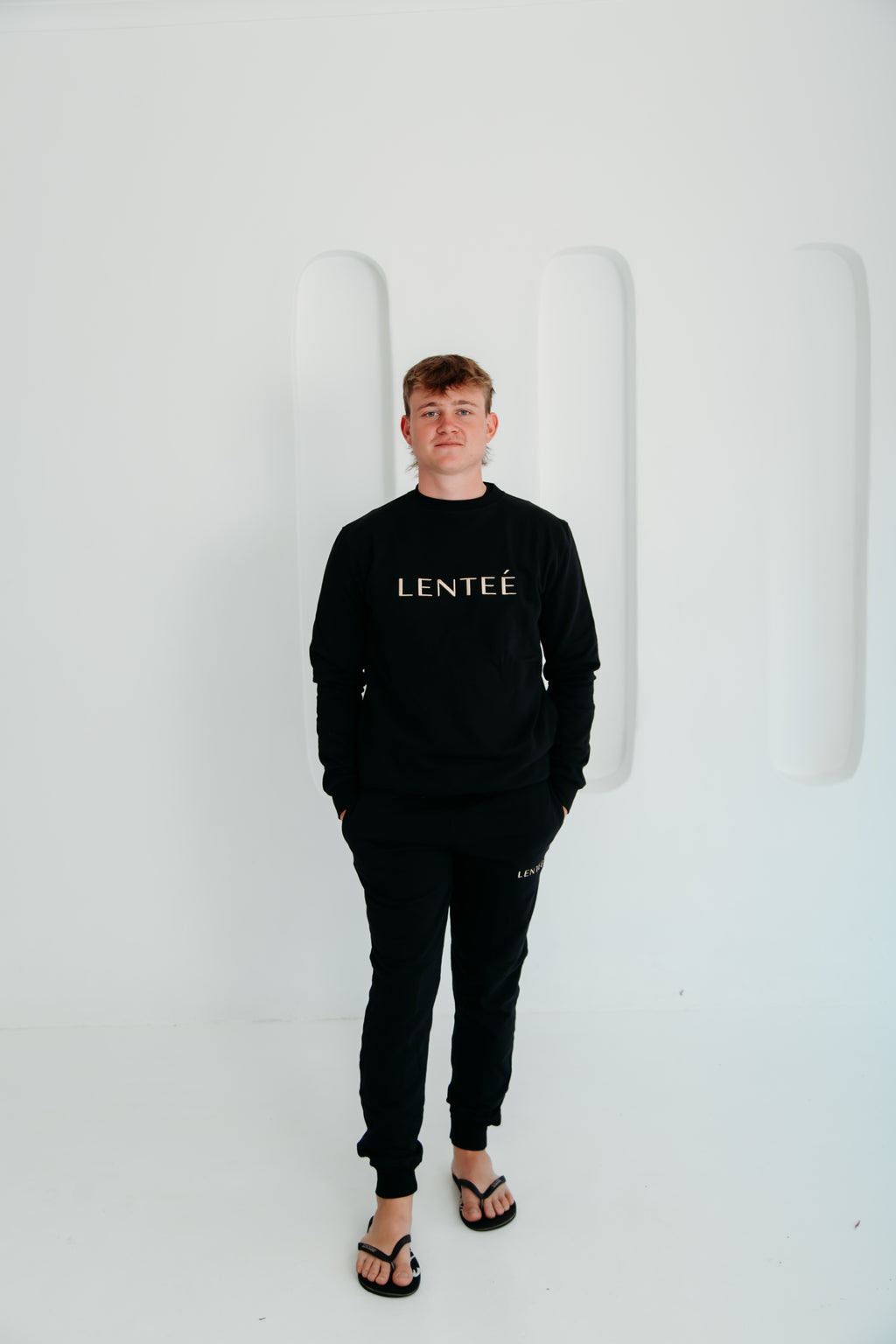 Griffin Set in Black