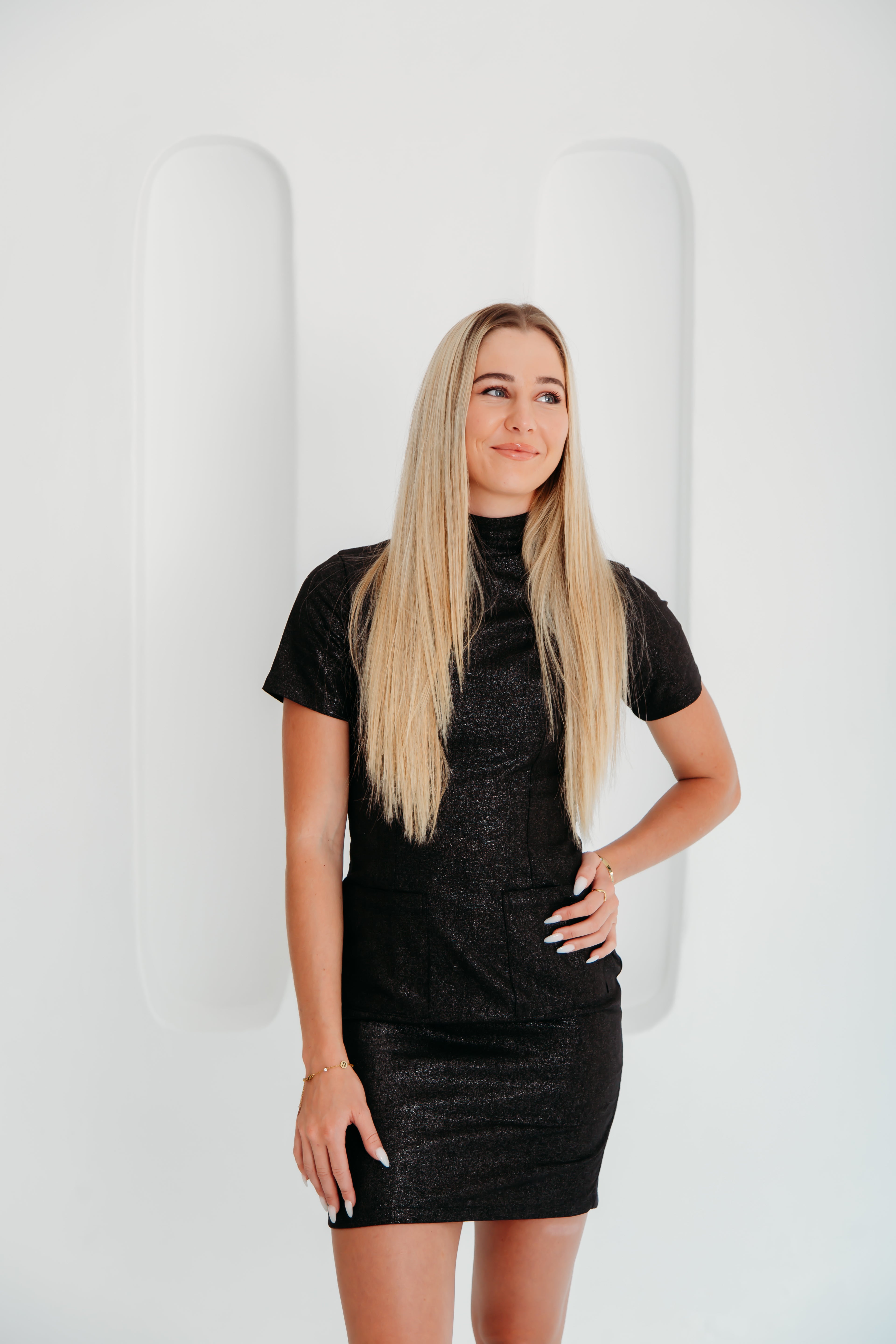 Evelyn in Black