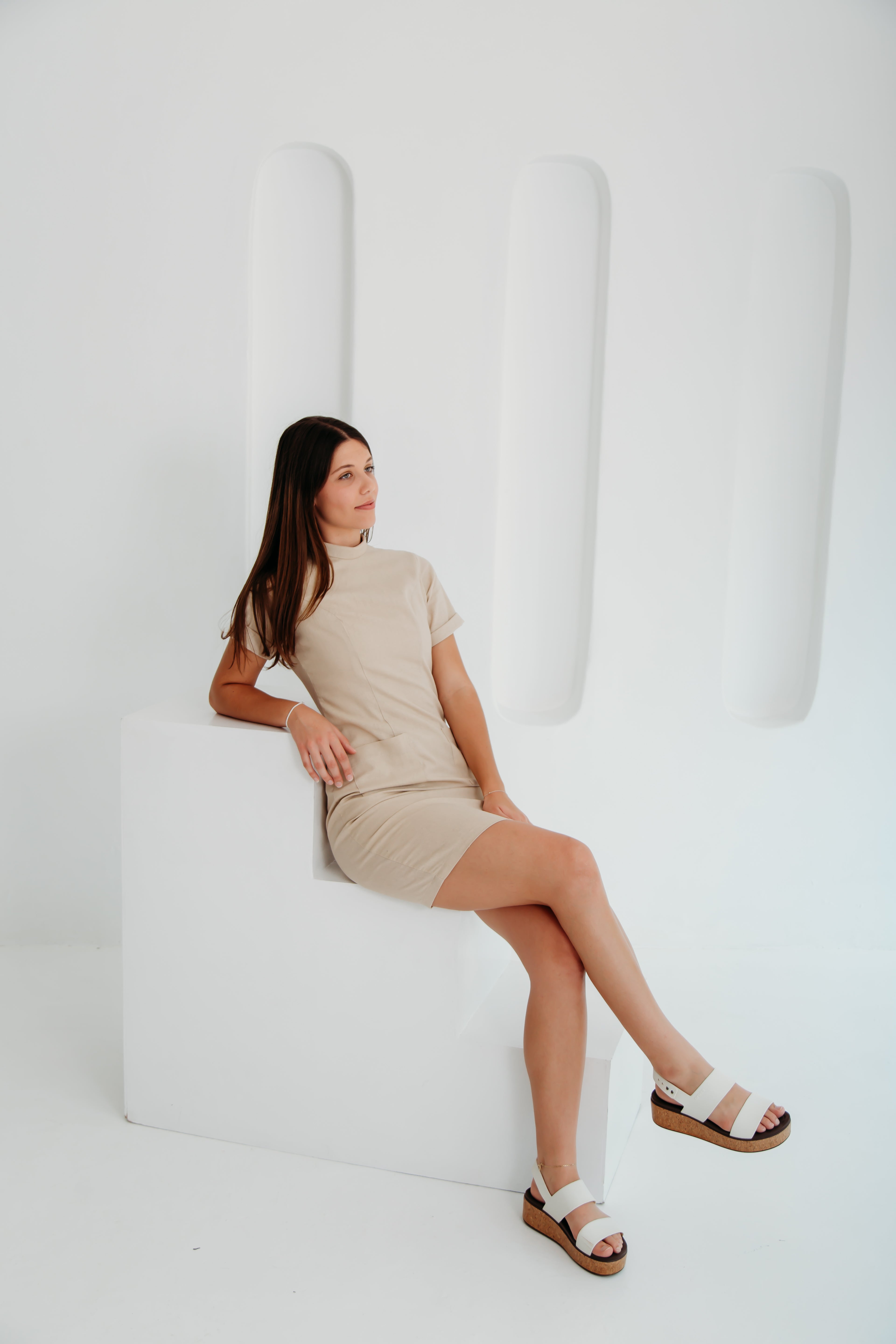 Evelyn in Beige